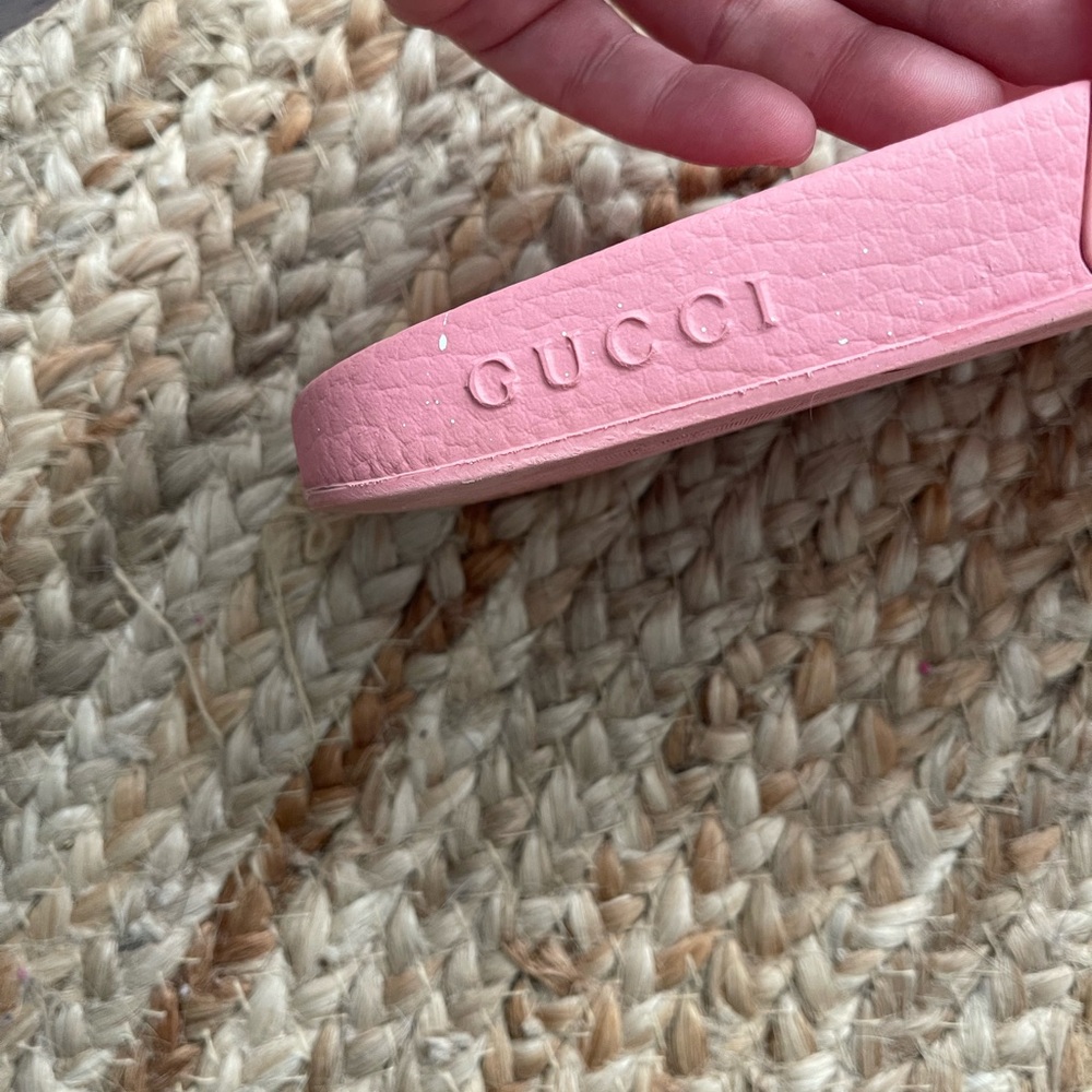 Gucci Pink Embossed Logo Slides - Picture 6 of 6